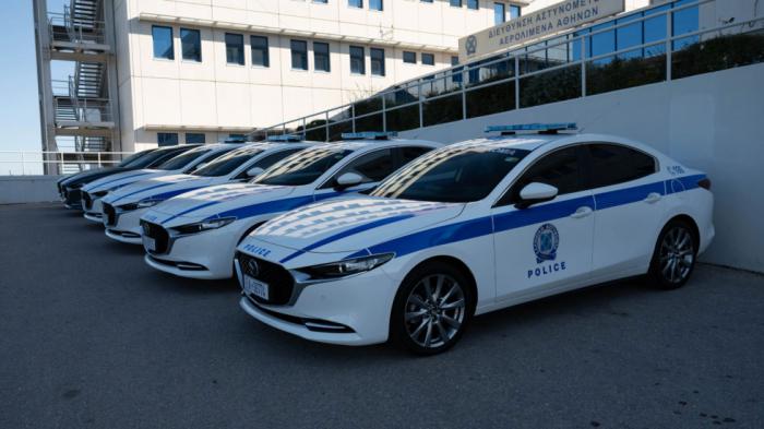 Ο ΔΑΑ δώρισε έξι Mazda 6 στην Ελληνική Αστυνομία
